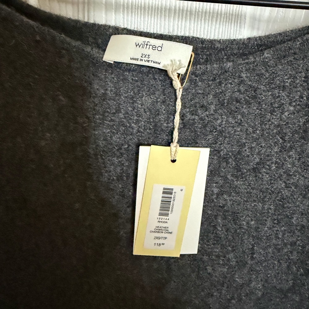 Wilfred Softspoke Rhoda Off-the-shoulder Sweater - Picture 7 of 7